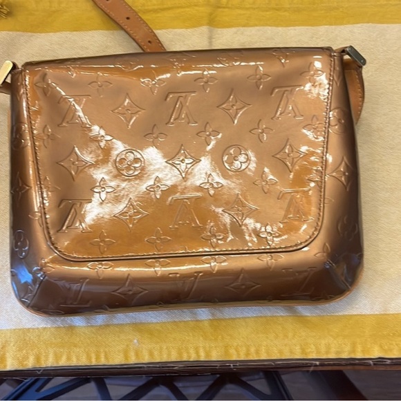 Excellent shaped used Louis Vuitton shoulder Vernis Bronze bag - Picture 3 of 6
